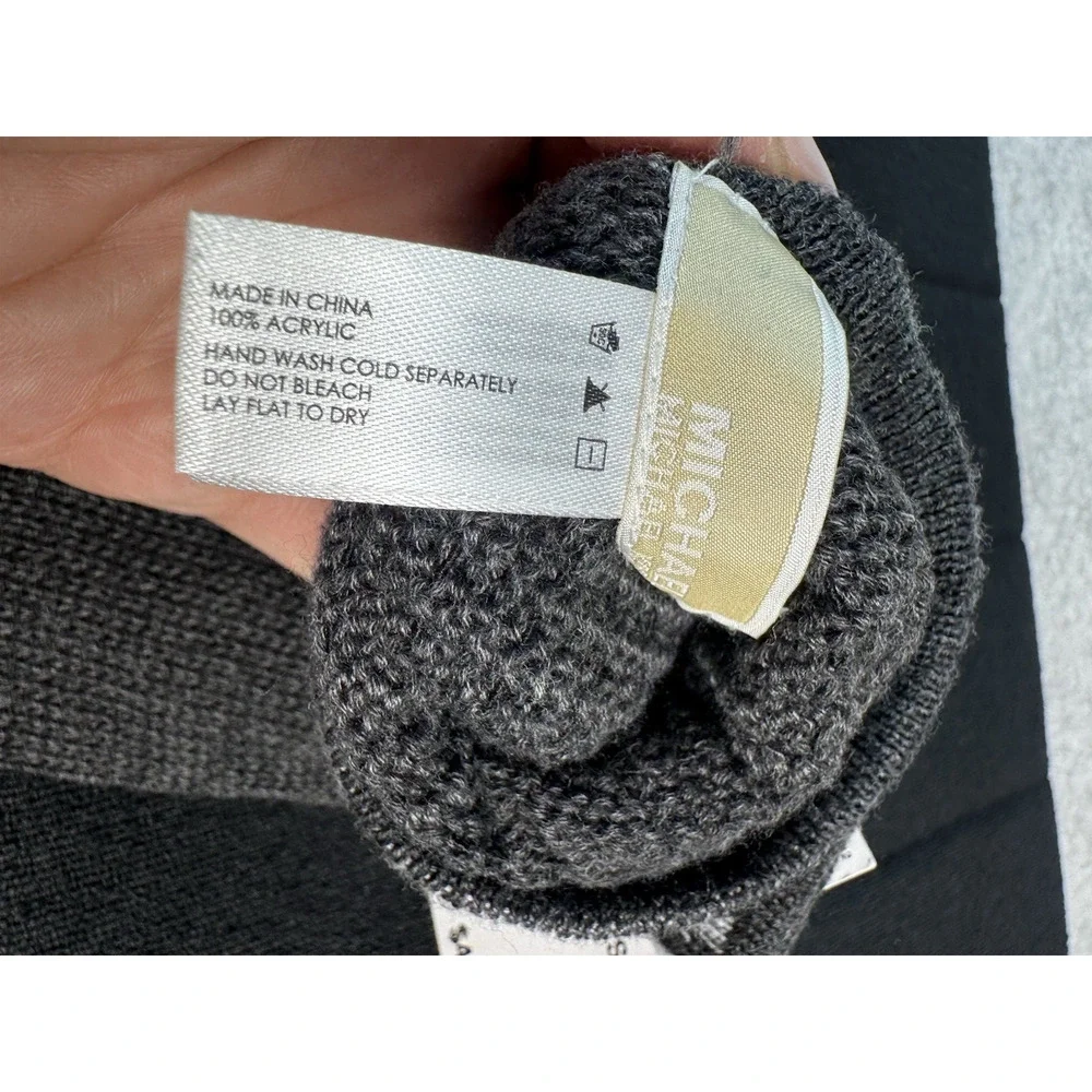 NEW Michael Kors Black Gray Knit Gloves MK Logo Cuffed Winter Women’s Gloves O/S